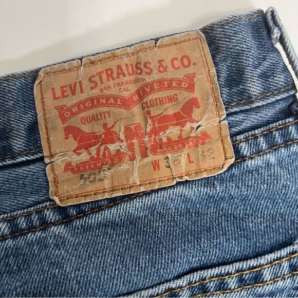 Levi’s 505 36x32 light wash men’s jeans GUC - Picture 3 of 7